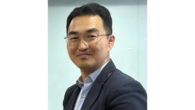 Tiến sĩ Lee Yong-Kwan: Nguồn lực cho công nghiệp nội dung văn hóa đồng nghĩa với con người 