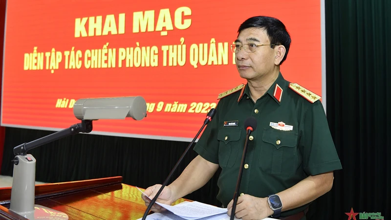 Đại tướng Phan Văn Giang phát biểu chỉ đạo diễn tập. (Ảnh: Báo Quân đội nhân dân)