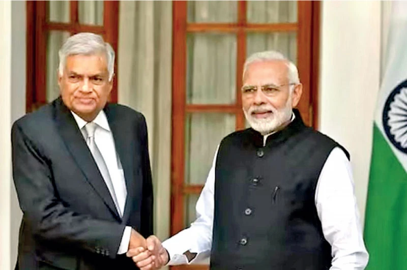 Tổng thống Sri Lanka Ranil Wickremesinghe và Thủ tướng Ấn Độ Narendra Modi. (Ảnh: Daily FT/VOV)