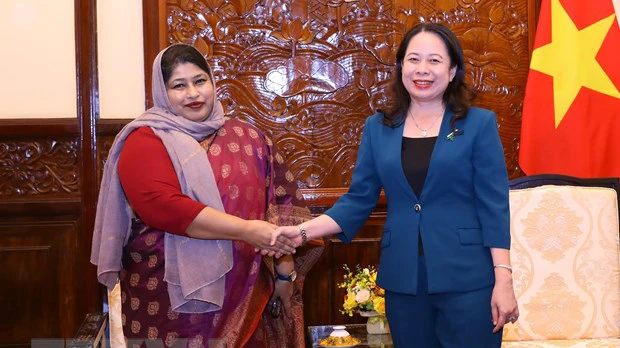 Phó Chủ tịch nước Võ Thị Ánh Xuân tiếp Đại sứ Bangladesh tại Việt Nam Samina Naz. (Ảnh: Văn Điệp/TTXVN)
