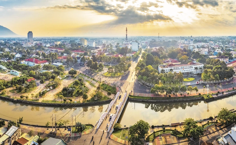 Một góc thành phố Tây Ninh. (Ảnh: ĐỨC AN)