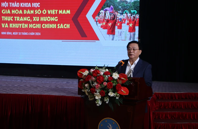 Đồng chí GS, TS Nguyễn Xuân Thắng, Ủy viên Bộ Chính trị, Giám đốc Học viện Chính trị quốc gia Hồ Chí Minh, Chủ tịch Hội đồng Lý luận Trung ương phát biểu tại hội thảo. (Ảnh: Tạp chí Cộng sản)