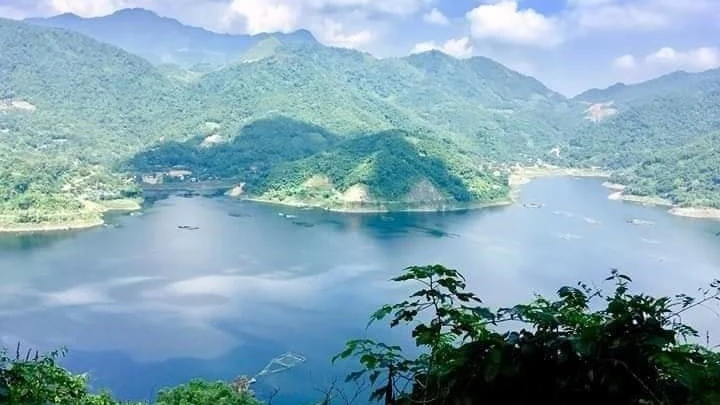 Với những tiềm năng du lịch lớn, Đà Bắc đã nỗ lực để phát triển du lịch thành kinh tế mũi nhọn.
