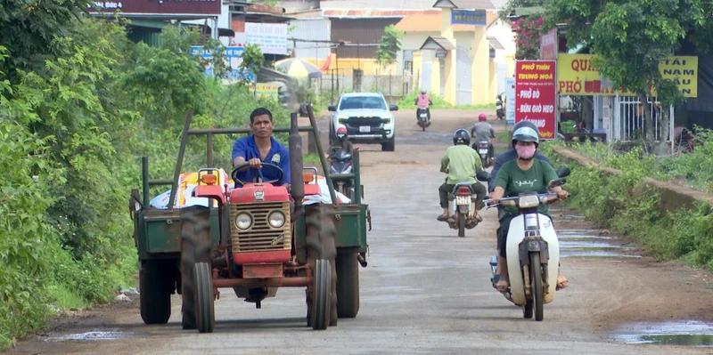 Sau vụ khủng bố ngày 11/6/2023, người dân trên địa bàn huyện Cư Kuin đã tham gia sinh hoạt, sản xuất bình thường, không hoang mang, lo sợ và làm theo khuyến cáo của chính quyền địa phương.