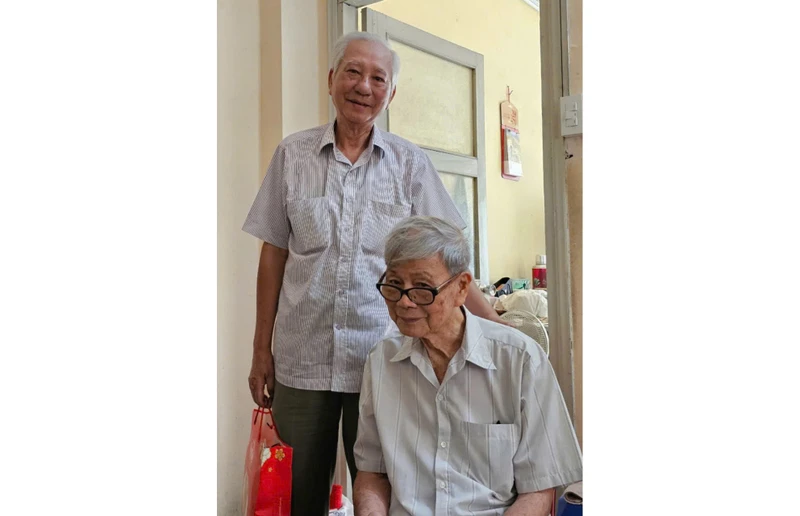 Hai cán bộ cựu tù Côn Đảo Lê Quang Đức, Cao Đức Trường- những con người đang lưu giữ nhiều câu chuyện cần được kể lại.