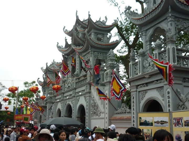 Lễ hội Tiên La mang tính chất cấp vùng, có ảnh hưởng sâu đậm đến đời sống văn hóa, tâm linh của cư dân vùng đồng bằng nam sông Hồng.