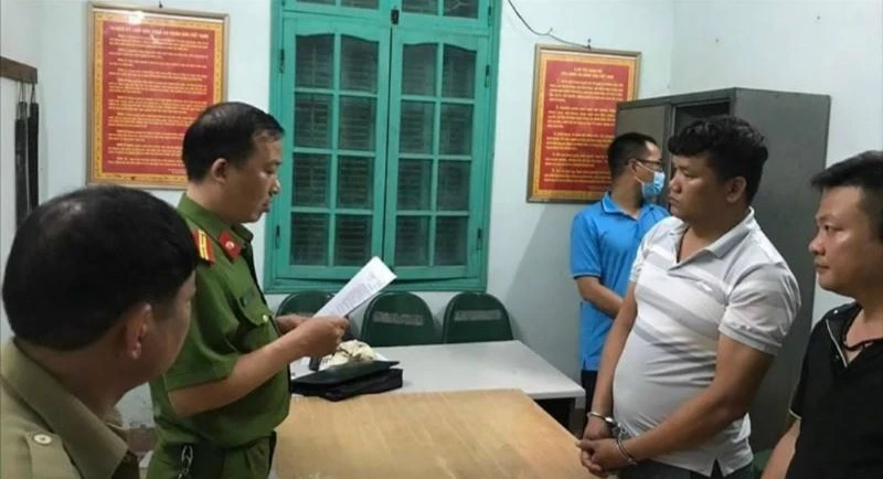 Đối tượng Cường "quắt" tại cơ quan điều tra. (Ảnh Công an cung cấp)