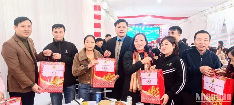 Những hoạt động ý nghĩa của tổ chức Công đoàn trong khu công nghiệp làm ấm lòng đoàn viên, người lao động gặp khó khăn dịp Tết năm nay.