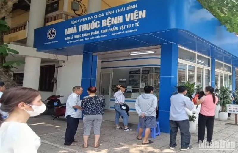 Bệnh viện đa khoa tỉnh Thái Bình thực hiện cung ứng bổ sung 203 mặt hàng thuốc của 34 Công ty vào Nhà thuốc bệnh viện.