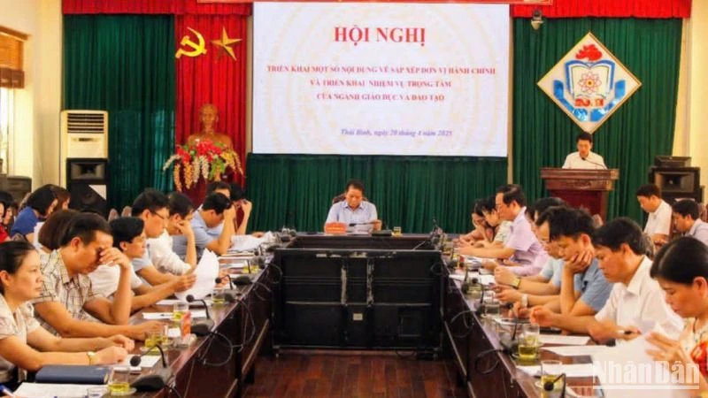 Hơn 100 cán bộ quản lý giáo dục trên địa bàn tỉnh Thái Bình tham dự Hội nghị tuyên truyền, phổ biến về sắp xếp các đơn vị hành chính cấp tỉnh, cấp xã năm 2025.