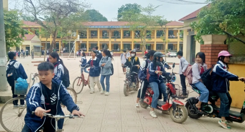 Học sinh Trường Trung học cơ sở xã Thành Công, thành phố Phổ Yên (Thái Nguyên).