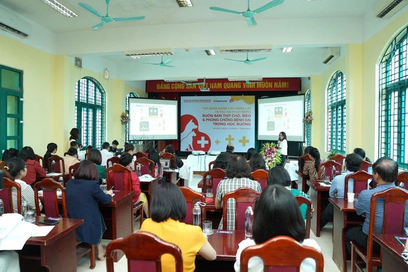 Toàn cảnh khóa đào tạo về bệnh dại, phòng chống bệnh dại.