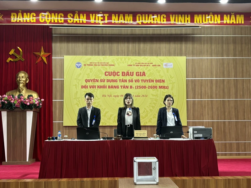 Phiên đấu giá tần số 5G do Bộ Thông tin và Truyền thông tổ chức chiều 8/3.
