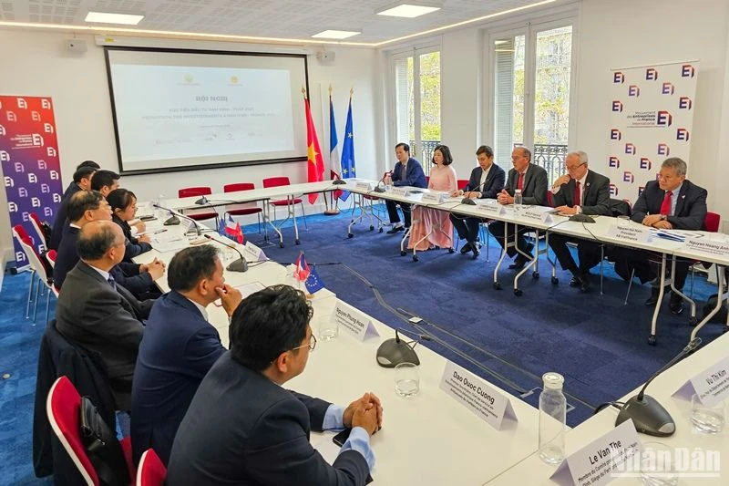Bí thư Tỉnh ủy Phạm Gia Túc nhấn mạnh, Nam Định luôn coi sự thành công của nhà đầu tư là thành công của chính quyền và nhân dân địa phương. (Ảnh: MINH DUY)