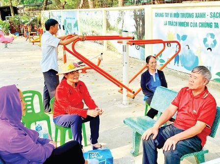 Một khuôn viên công cộng được cải tạo từ bãi rác trước đây tại thành phố Thủ Đức.