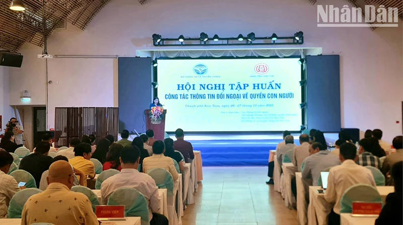 Quang cảnh hội nghị.