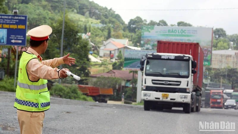 Đèo Bảo Lộc chính thức thông xe trở lại.