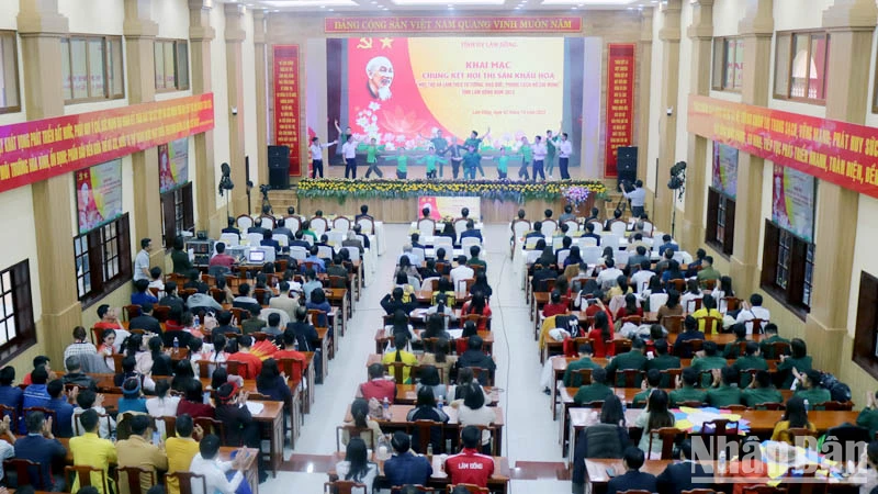 Quang cảnh hội thi.
