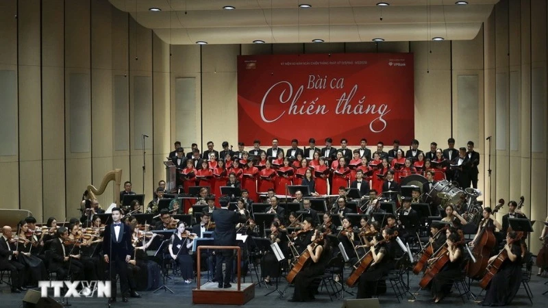 Một tiết mục nghệ thuật tại chương trình. (Ảnh: PHẠM KIÊN/TTXVN)
