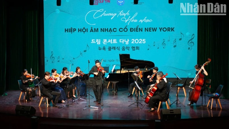 Chương trình hoà nhạc của Hiệp hội Âm nhạc cổ điển New York.