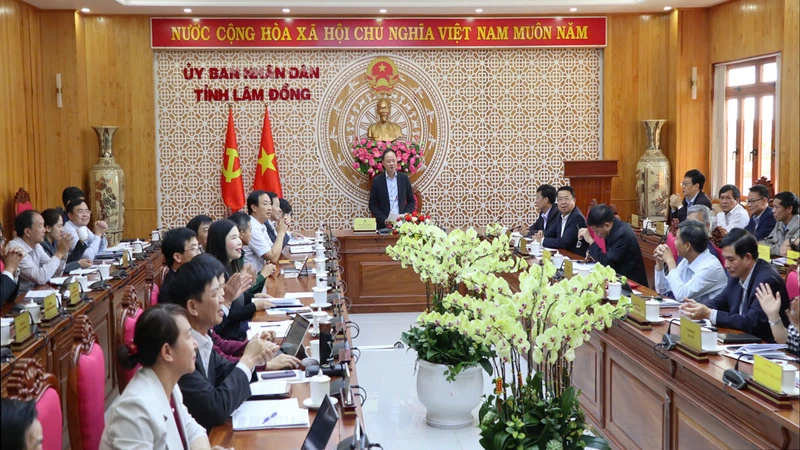Hội nghị trực tuyến toàn tỉnh đánh giá tình hình kinh tế-xã hội tháng 2 và triển khai nhiệm vụ trọng tâm tháng 3/2025.