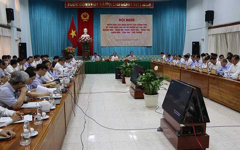 Quang cảnh hội nghị.