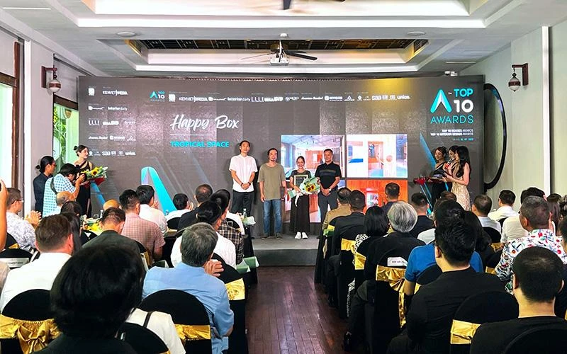 Lễ trao Giải Top 10 Awards chiều 30/7.