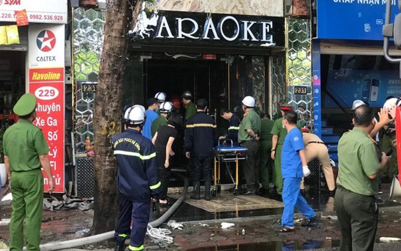 Nơi xảy ra cháy là quán karaoke đang sửa chữa.