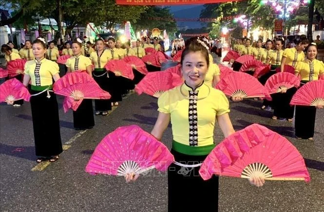 Tổng duyệt Chương trình Lễ vinh danh “Nghệ thuật Xòe Thái” và khai mạc Lễ hội Văn hóa-Du lịch Mường Lò