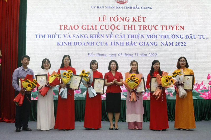 Các cá nhân nhận giải tại Lễ tổng kết.