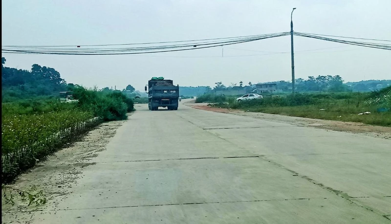 Chưa thi công xong, tuyến đường Bắc Sơn kéo dài xuất hiện nhiều “điểm đen”.