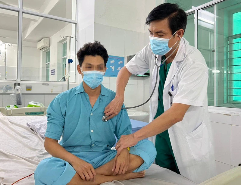Bệnh nhân tiếp tục được điều trị tại Khoa Nội tim mạch, Bệnh viện Đà Nẵng. 