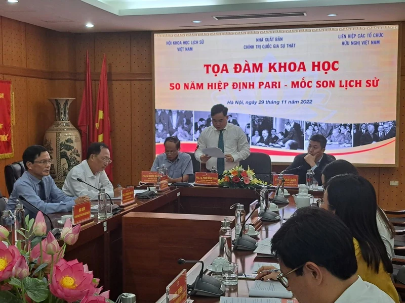 Quang cảnh buổi tọa đàm.