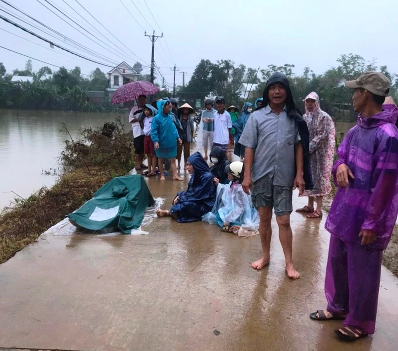 Thi thể Bí thư Đảng ủy xã Xuân Lộc (huyện Phú Lộc) đã tìm thấy vào sáng 3/12.