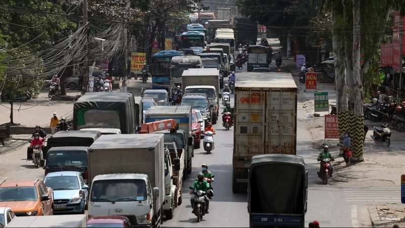 Khu vực nút giao đường Cầu Bươu với đường Phúc La thường xuyên bị ùn tắc giao thông, cần phải tổ chức lại giao thông. (Ảnh: internet)