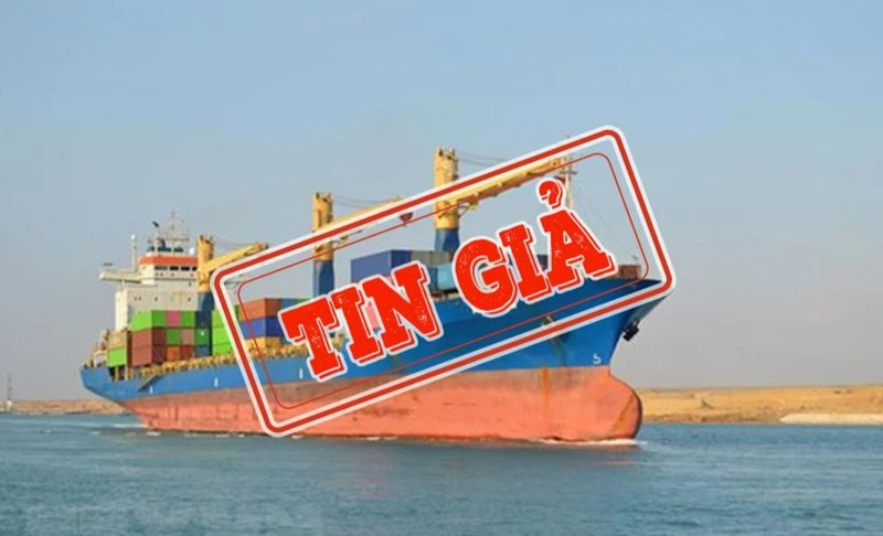 Tàu thuyền trên Kênh đào Suez. (Ảnh: TTXVN)