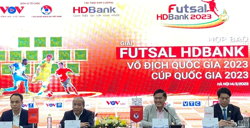 Quang cảnh buổi họp báo.