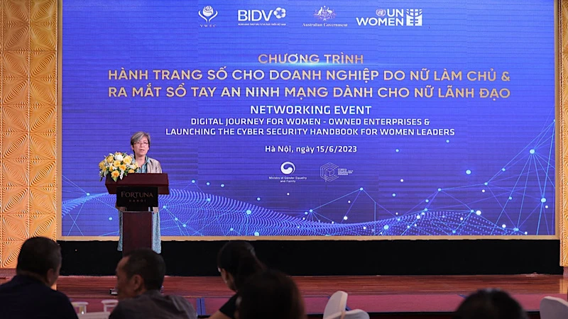 Ra mắt Sổ tay An ninh mạng dành cho nữ lãnh đạo.