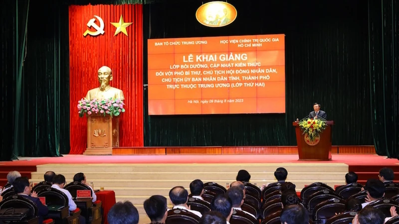 Quang cảnh Lễ khai giảng Lớp bồi dưỡng. (Ảnh: dangcongsan.vn)