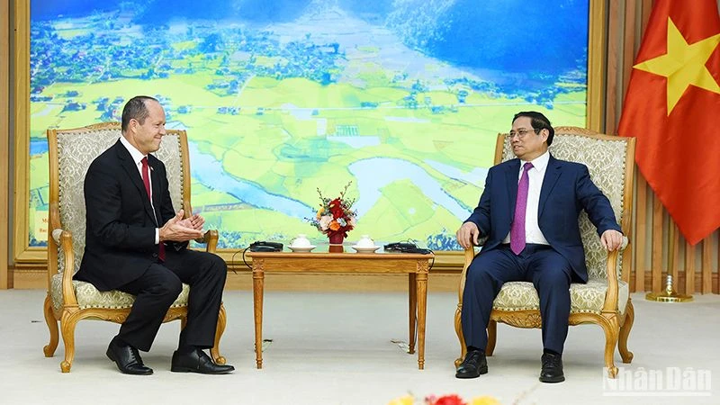 Thủ tướng Phạm Minh Chính tiếp ông Nir Barkat, Bộ trưởng Kinh tế và Công nghiệp Israel.