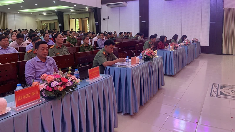 Quang cảnh hội nghị.
