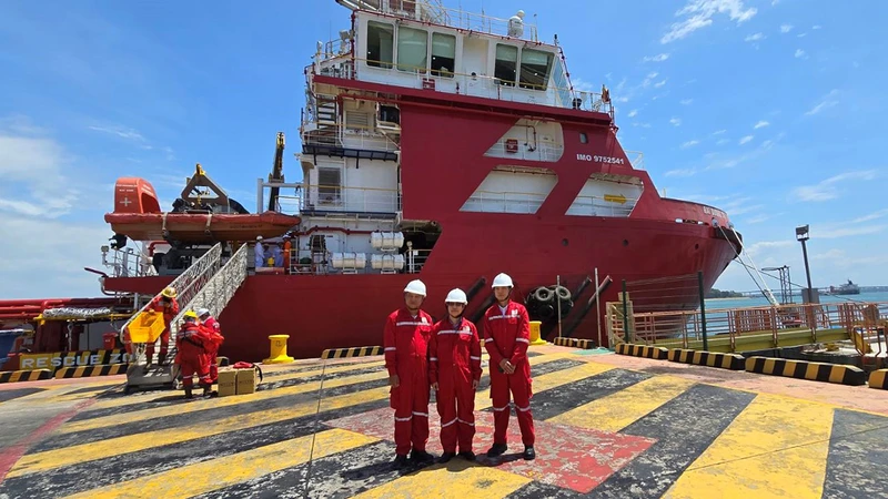 Tàu Hải Dương 39 được bàn giao cho đối tác dầu khí Brunei. (Ảnh: Đại sứ quán Việt Nam tại Brunei)