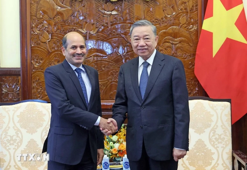 Chủ tịch nước Tô Lâm tiếp Đại sứ Cộng hòa Ấn Độ tại Việt Nam Sandeep Arya. (Ảnh: TTXVN)