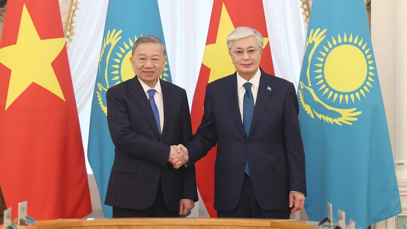 Tổng Bí thư Tô Lâm và Tổng thống Kazakhstan Kassym-Jomart Tokayev hội đàm cấp Nhà nước. 