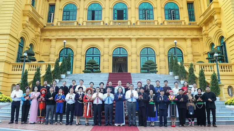 Phó Chủ tịch nước Võ Thị Ánh Xuân gặp mặt Đoàn đại biểu dân tộc thiểu số tiêu biểu tỉnh Hà Giang.