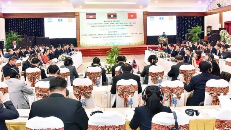 Quang cảnh hội nghị.