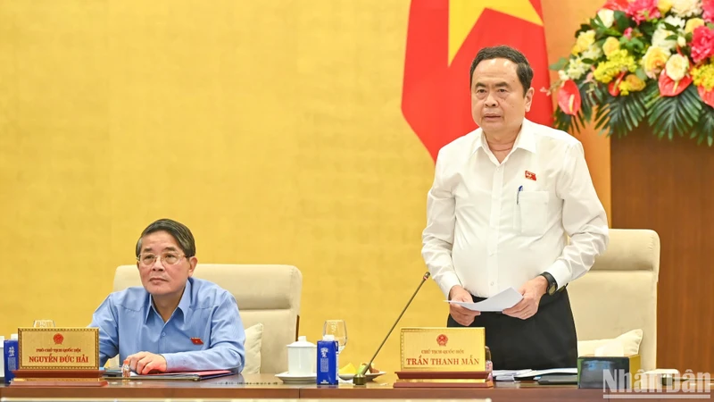 Chủ tịch Quốc hội Trần Thanh Mẫn phát biểu khai mạc phiên họp. 