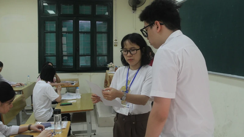 Kiểm tra thông tin học sinh tham dự kỳ thi tuyển sinh vào lớp 10 năm học 2023-2024.