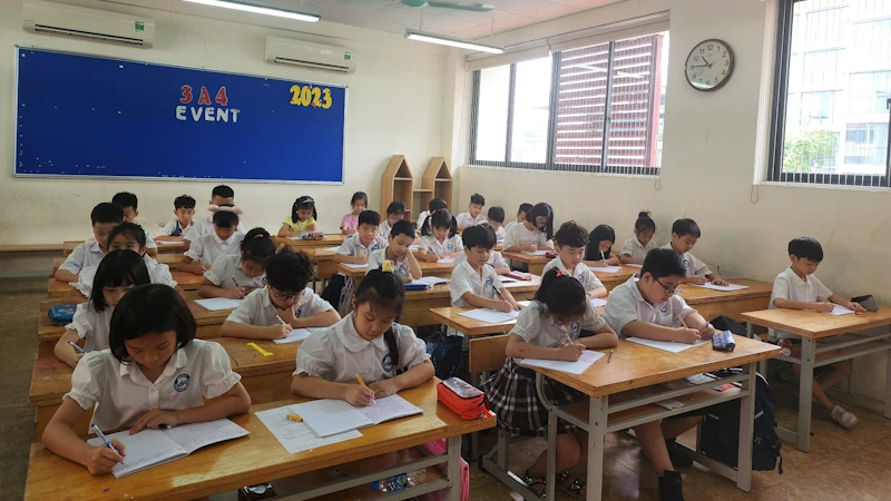 Giờ học của học sinh Trường tiểu học Chu Văn An (Tây Hồ, Hà Nội)