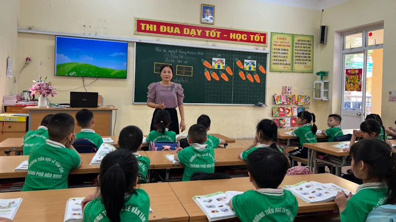 Giờ học của học sinh Trường tiểu học Lê Văn Tám.